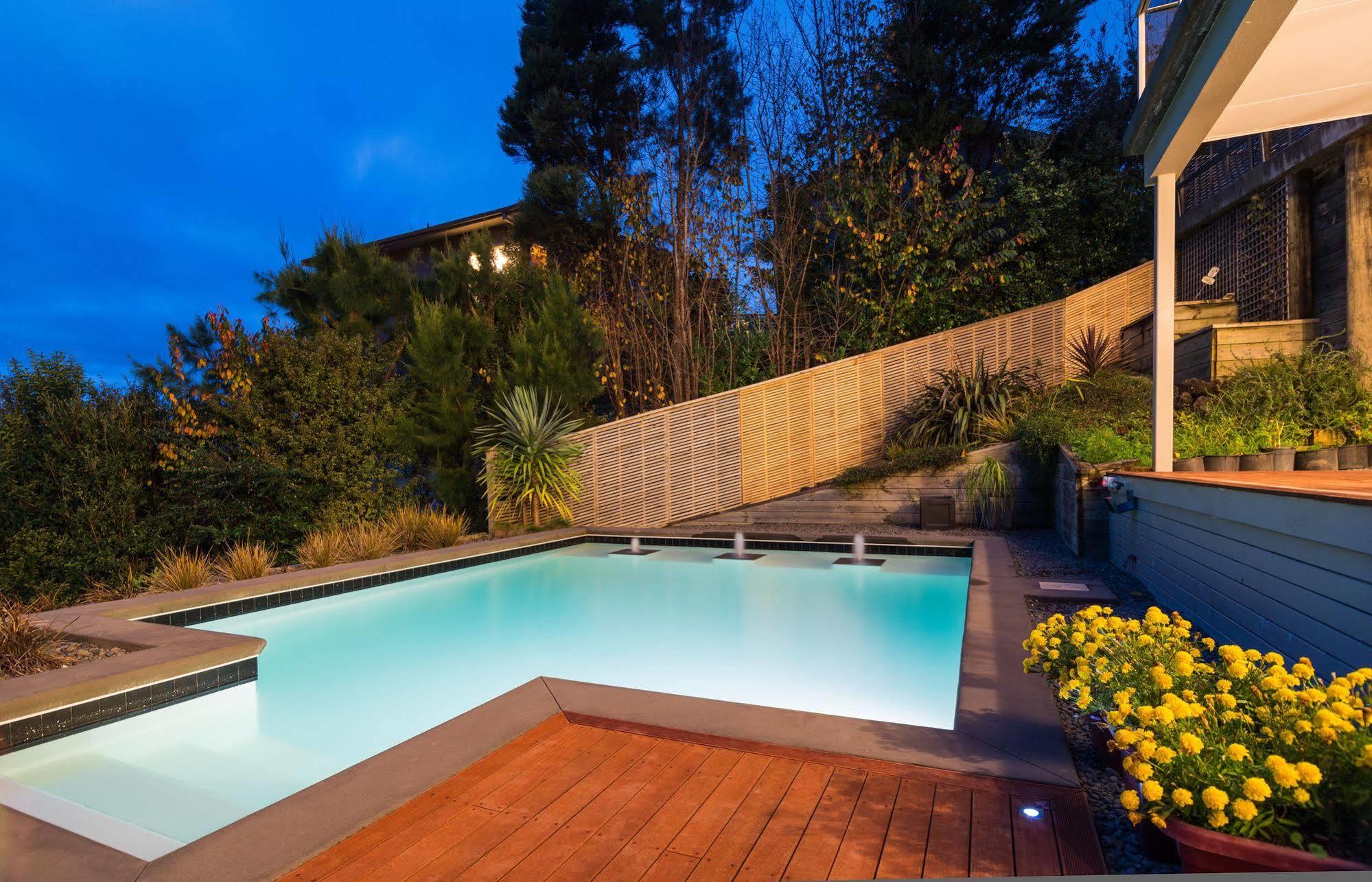 Decks Of Paihia Bed and Breakfast Buitenkant foto